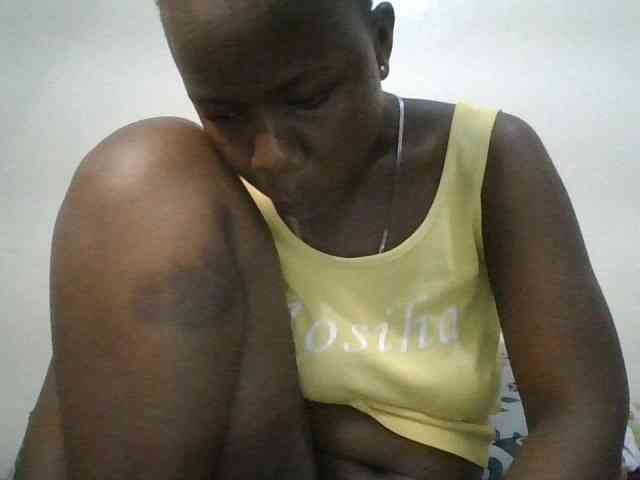 Blackdoll1 webcam