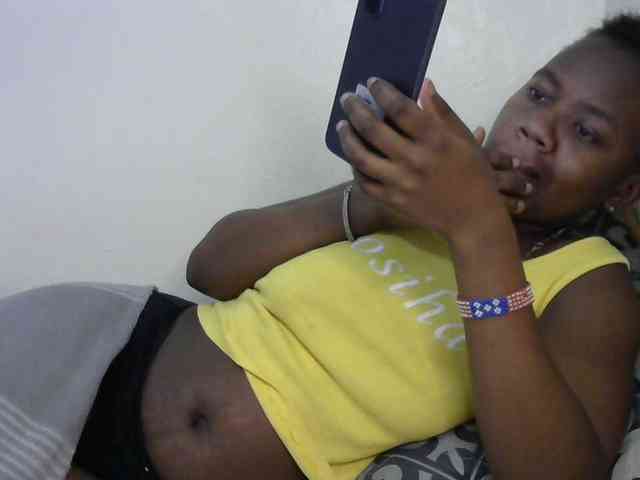 Blackdoll1 webcam