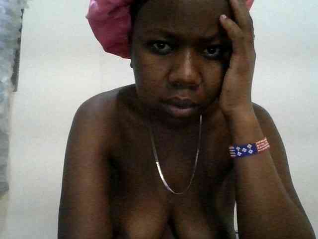 Blackdoll1 webcam
