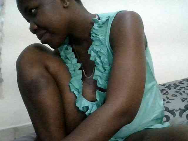 Blackdoll1 webcam