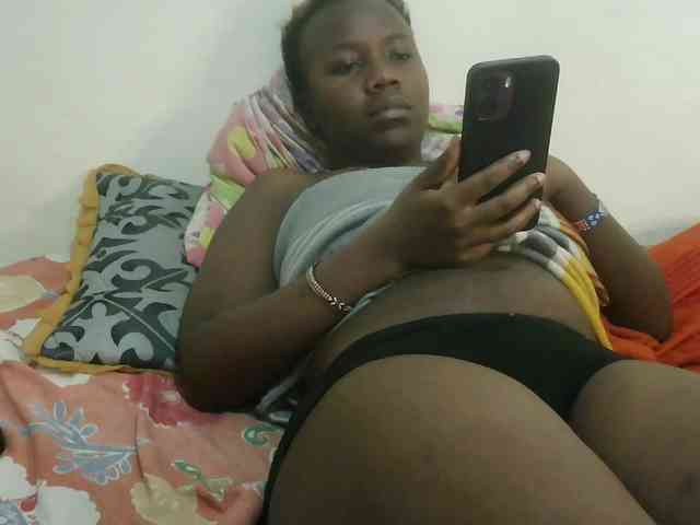 Blackdoll1 webcam