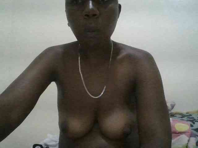 Blackdoll1 webcam