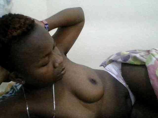 Blackdoll1 webcam