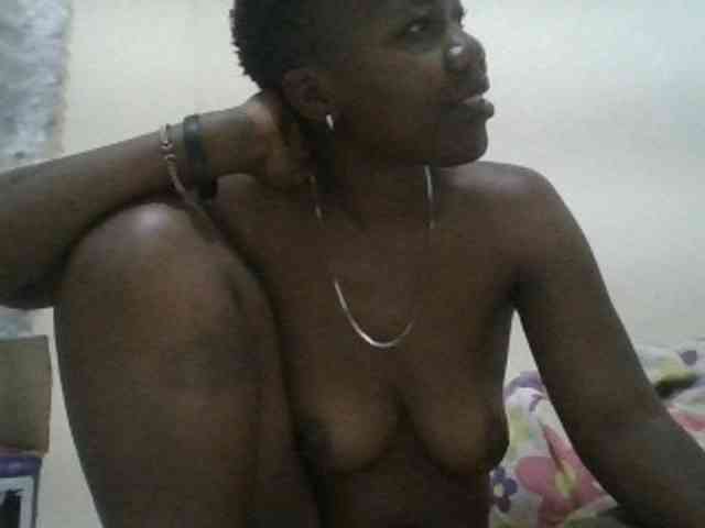 Blackdoll1 webcam