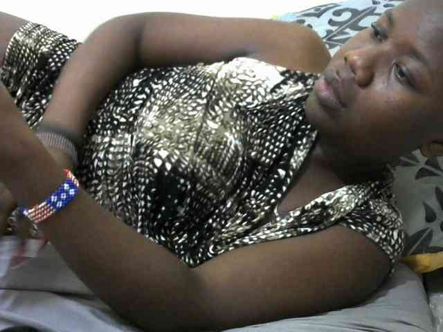 Blackdoll1 webcam
