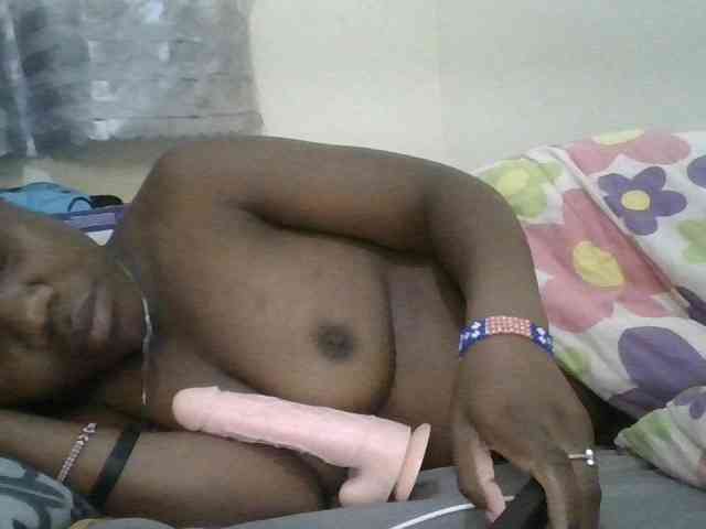 Blackdoll1 webcam