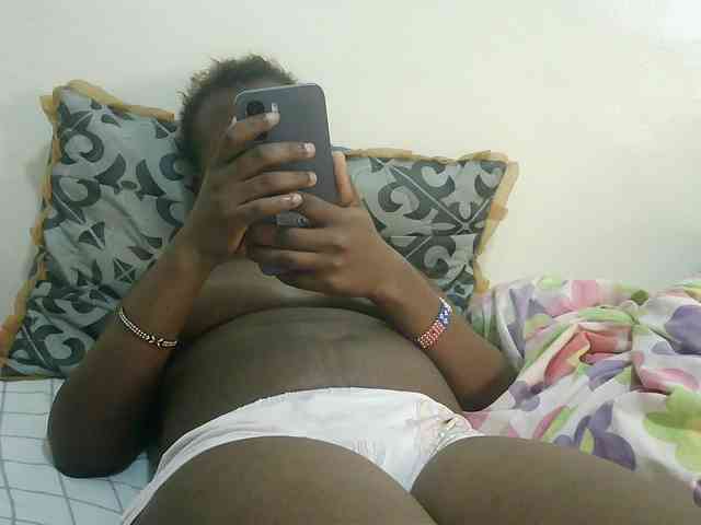 Blackdoll1 webcam