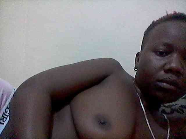 Blackdoll1 webcam