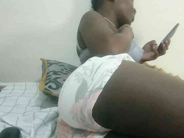Blackdoll1 webcam