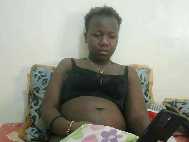Blackdoll1 webcam