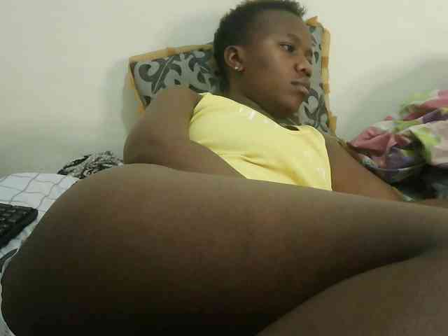 Blackdoll1 webcam