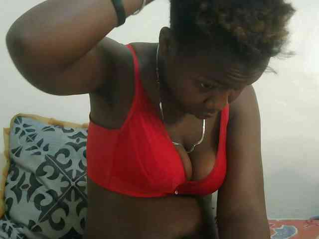 Blackdoll1 webcam