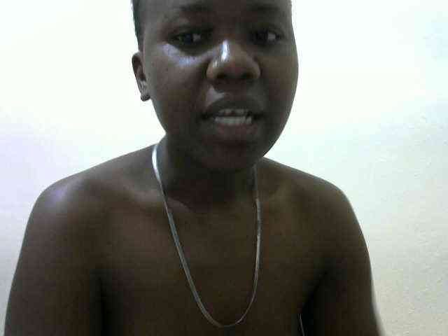 Blackdoll1 webcam