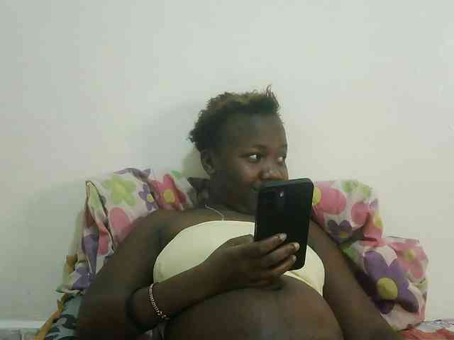 Blackdoll1 webcam