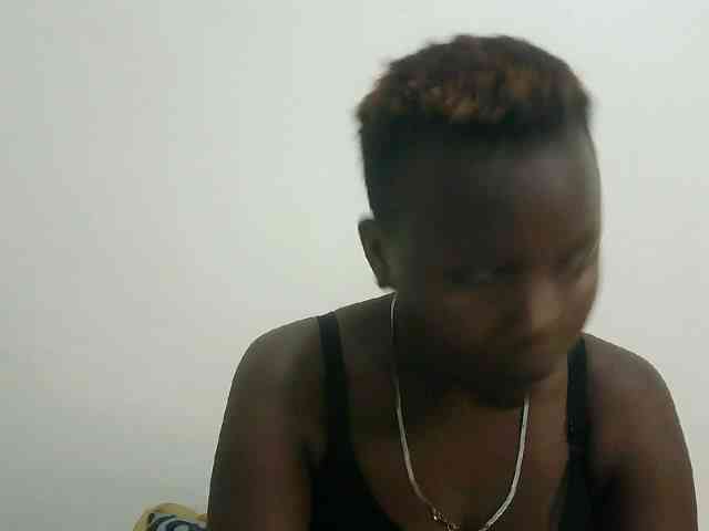 Blackdoll1 webcam