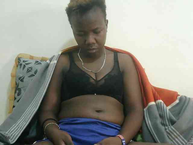 Blackdoll1 webcam