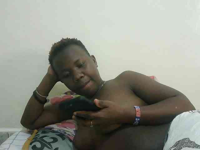 Blackdoll1 webcam