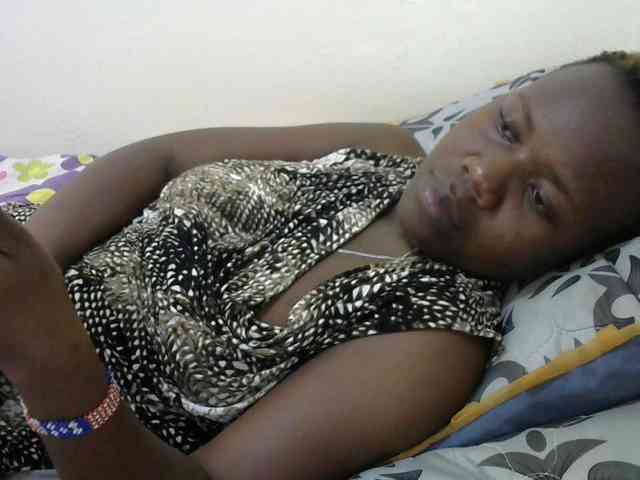 Blackdoll1 webcam