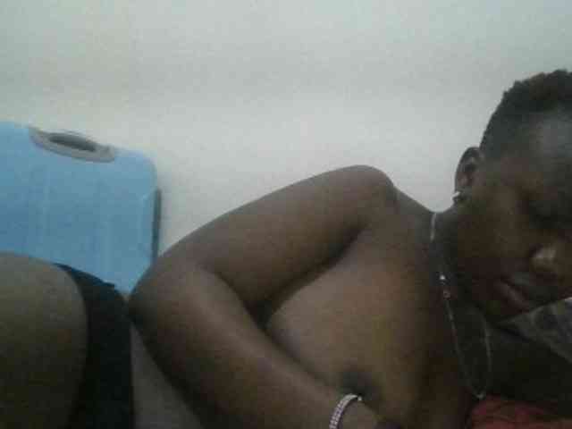 Blackdoll1 webcam