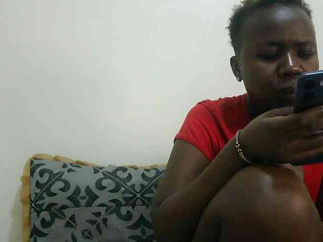 Blackdoll1 webcam