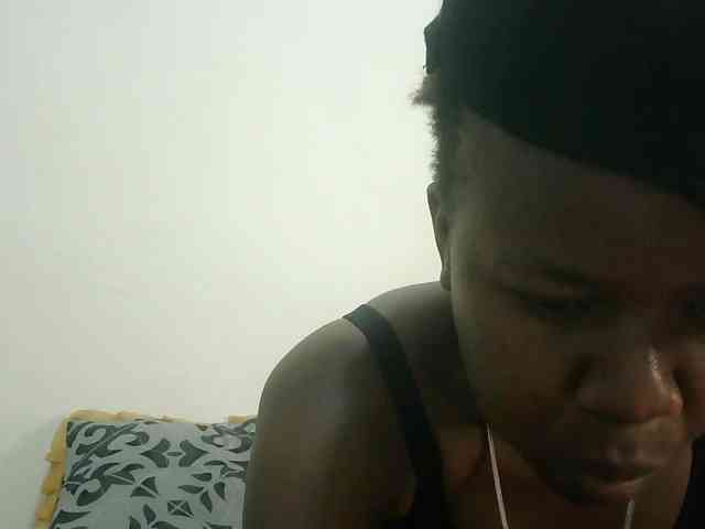 Blackdoll1 webcam