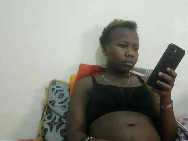 Blackdoll1 webcam