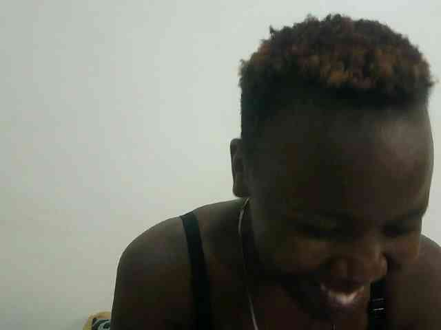 Blackdoll1 webcam