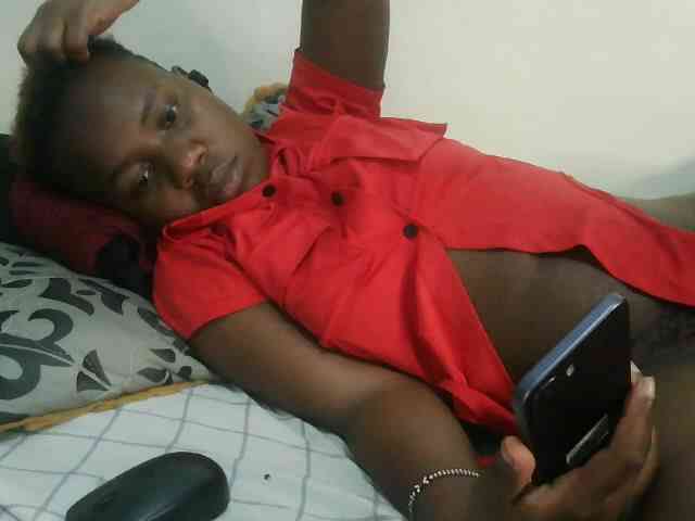 Blackdoll1 webcam