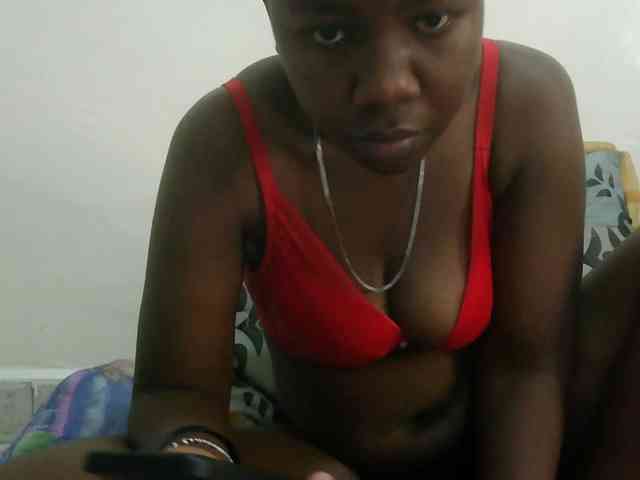 Blackdoll1 webcam