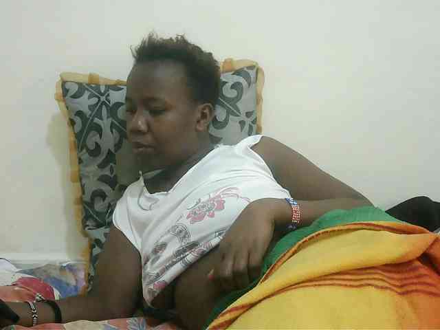 Blackdoll1 webcam