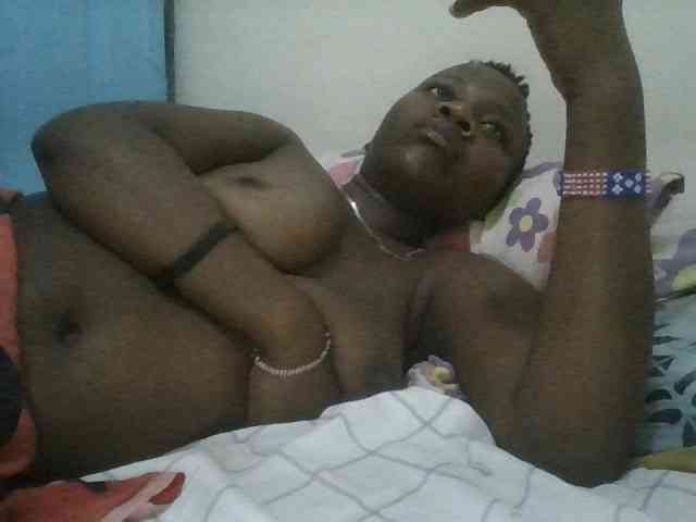 Blackdoll1 webcam