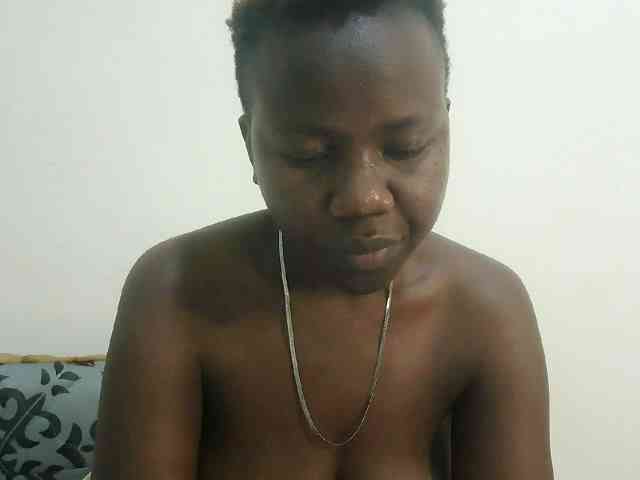 Blackdoll1 webcam