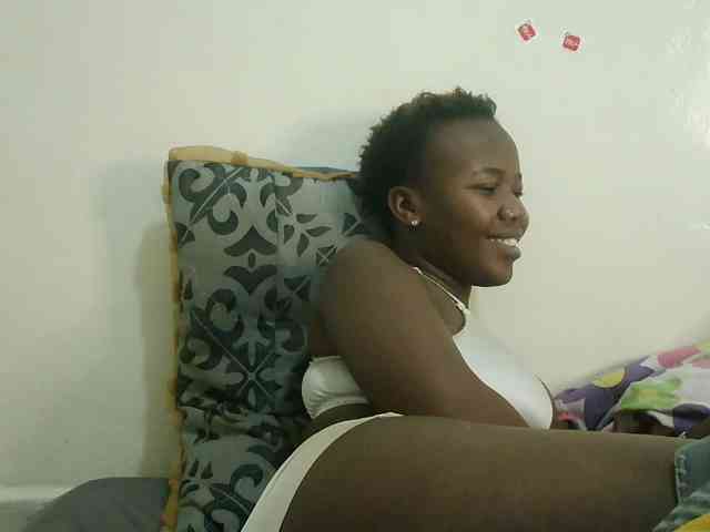 Blackdoll1 webcam