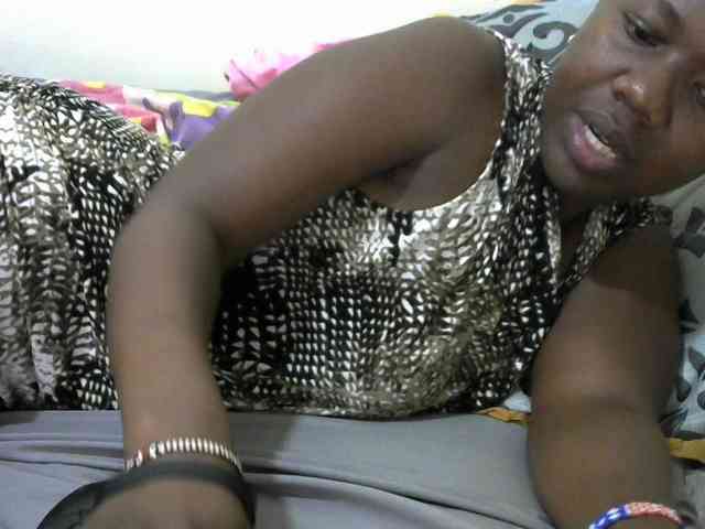 Blackdoll1 webcam