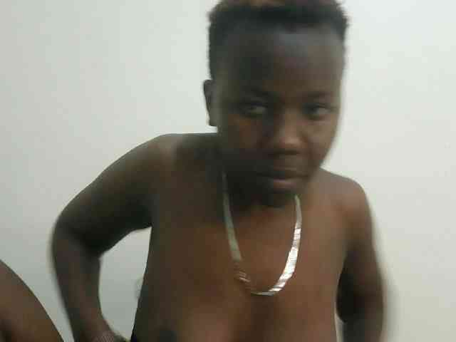 Blackdoll1 webcam