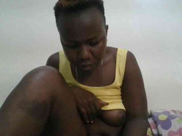 Blackdoll1 webcam