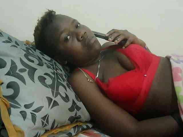 Blackdoll1 webcam