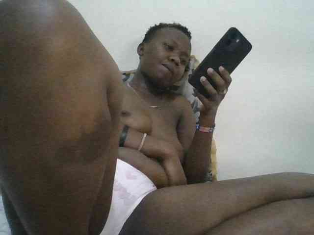Blackdoll1 webcam
