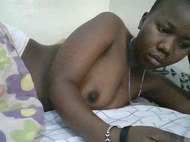 Blackdoll1 webcam