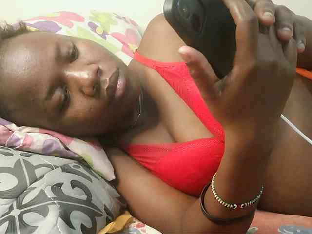 Blackdoll1 webcam