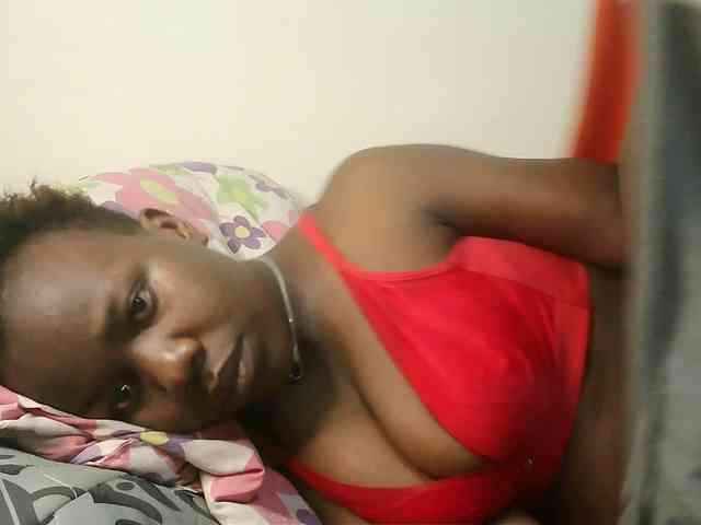 Blackdoll1 webcam