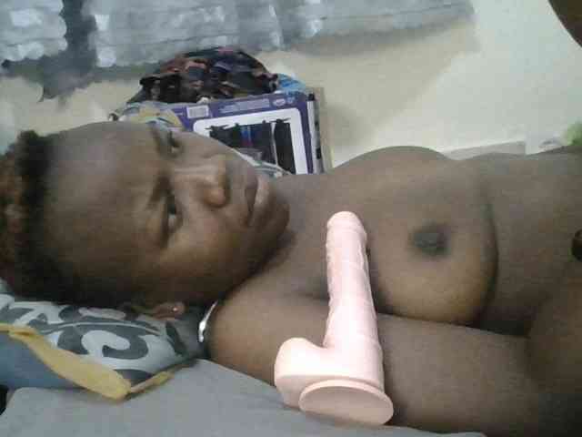 Blackdoll1 webcam