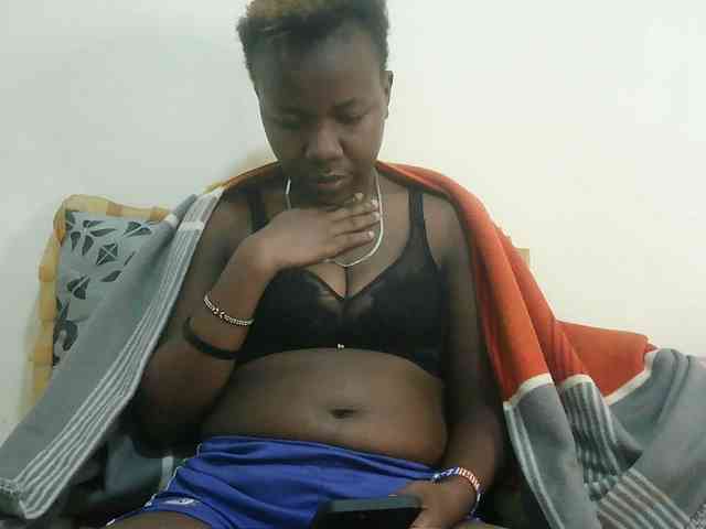 Blackdoll1 webcam