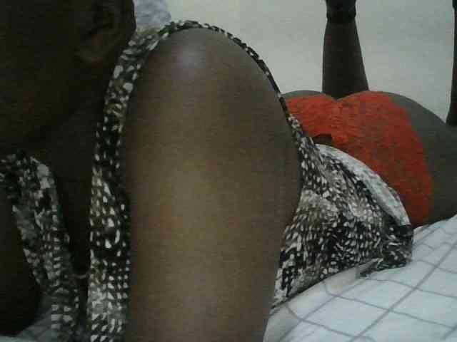 Blackdoll1 webcam