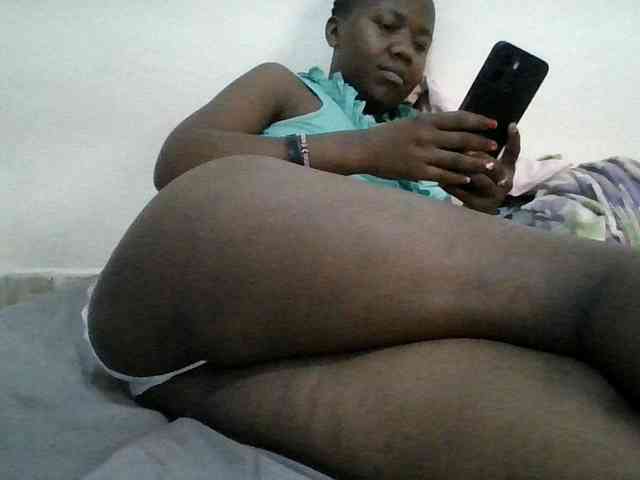 Blackdoll1 webcam