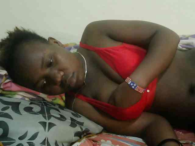 Blackdoll1 webcam