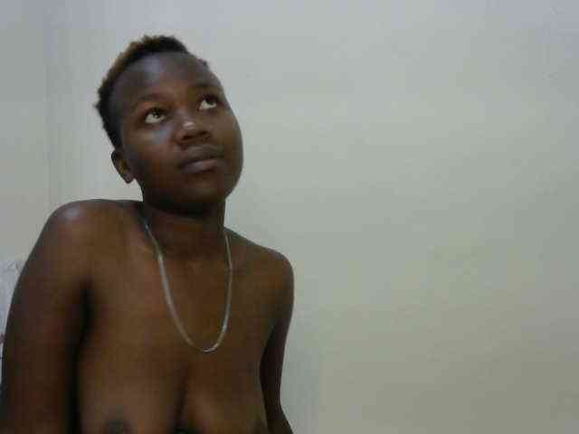 Blackdoll1 webcam