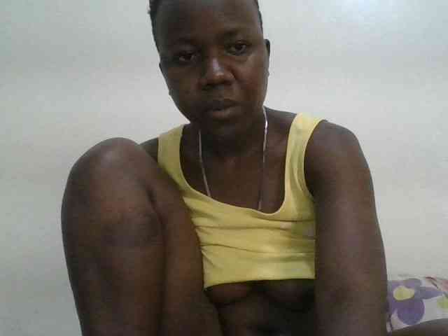 Blackdoll1 webcam