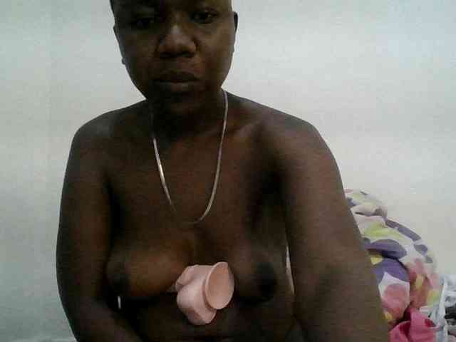 Blackdoll1 webcam