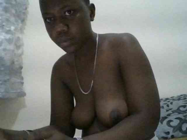 Blackdoll1 webcam